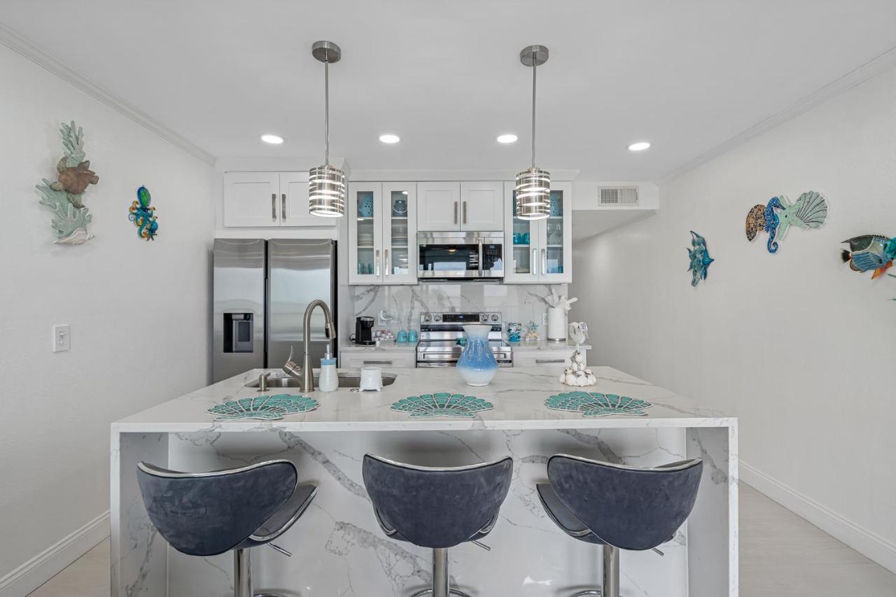 Welcome To Sea Forever Balcony With Ocean Views! Tampa Luaran gambar